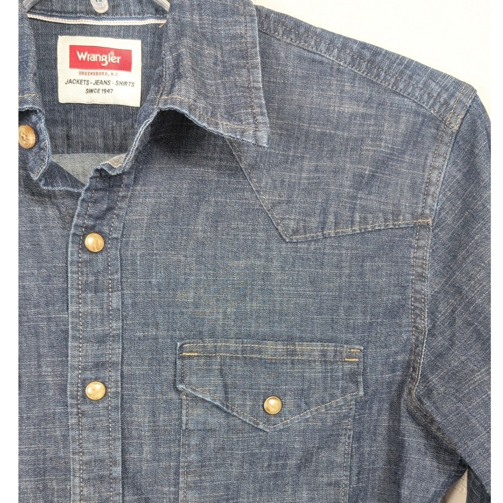Wrangler Western Shirt Mens Medium Blue Denim Long Sleeve Pearl Snap Retro